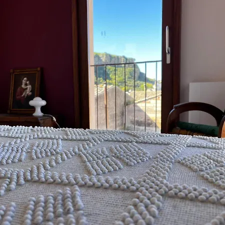 Palazzo Triolo - Dimora Di Charme Bed & Breakfast Corleone