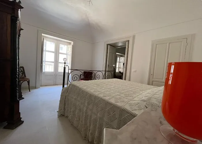 Alojamento de Acomodação e Pequeno-almoço Palazzo Triolo - Dimora Di Charme 3*
