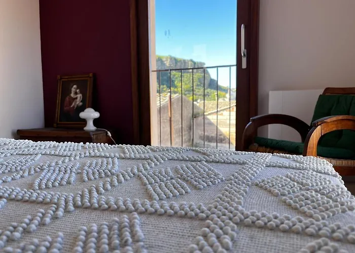 Palazzo Triolo - Dimora Di Charme Alojamento de Acomodação e Pequeno-almoço Corleone